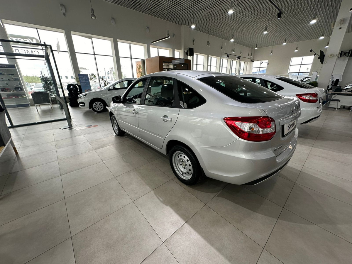 LADA GRANTA 1.6 MT (90 л.с.)