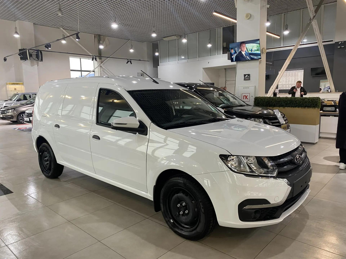 LADA LARGUS 1.6 MT (106 л.с.)