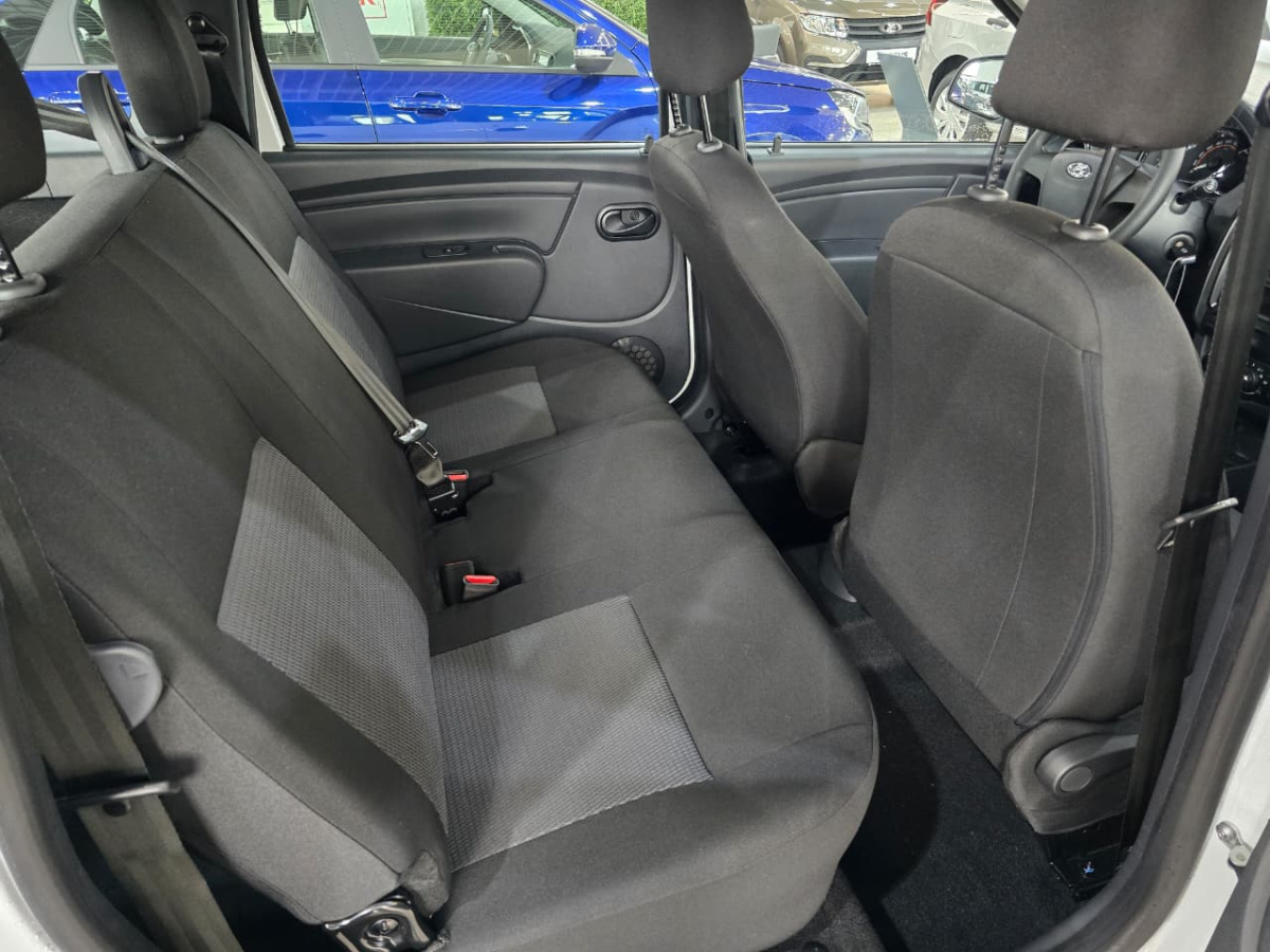 LADA LARGUS 1.6 MT (90 л.с.)