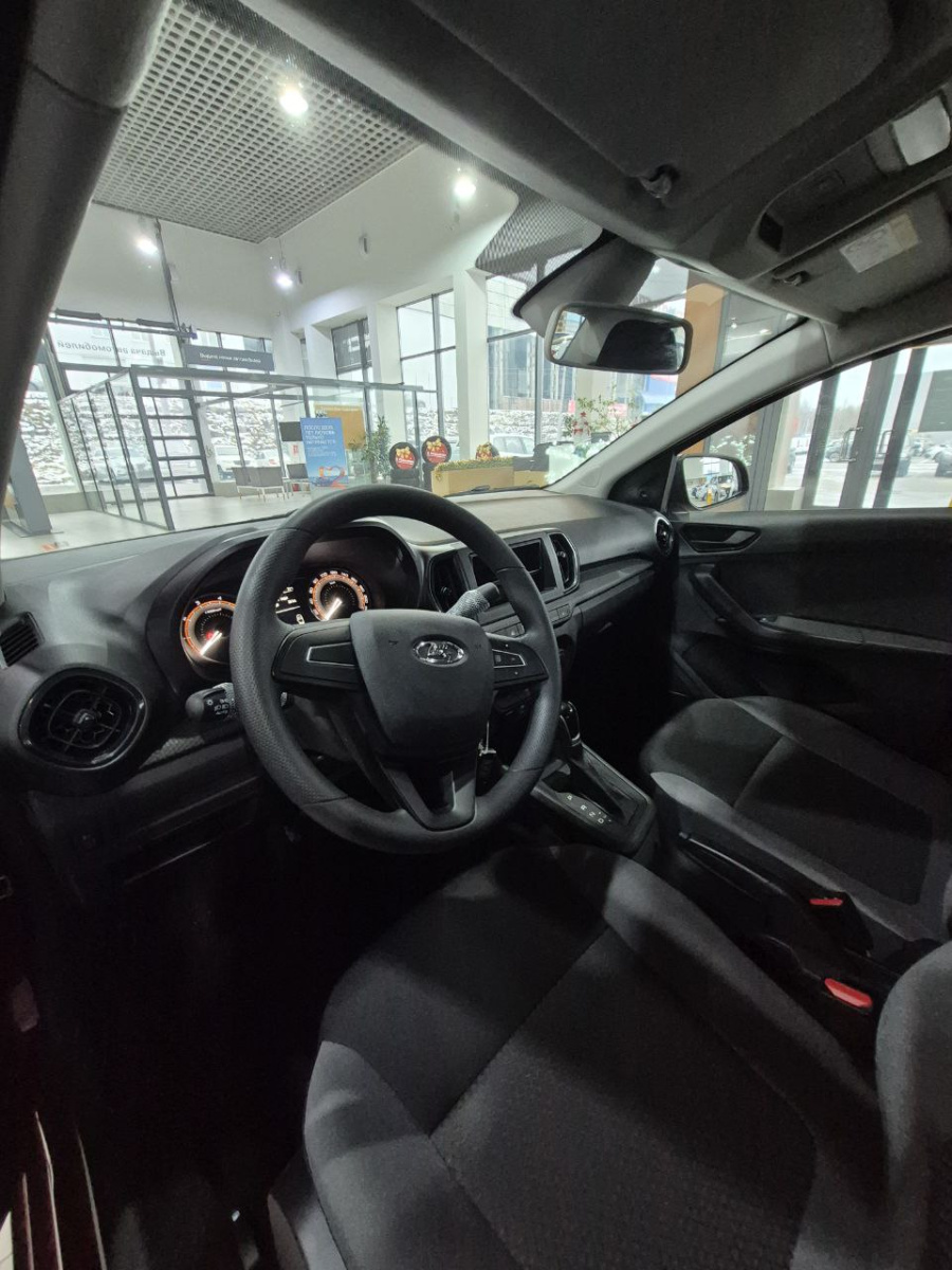 LADA ISKRA 1.6 МТ (106 л.с.)