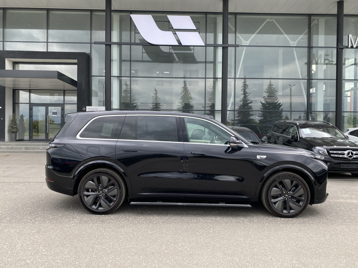 LIXIANG L9 52.3 kWh 1.5hyb AT (449 л.с.) 4WD