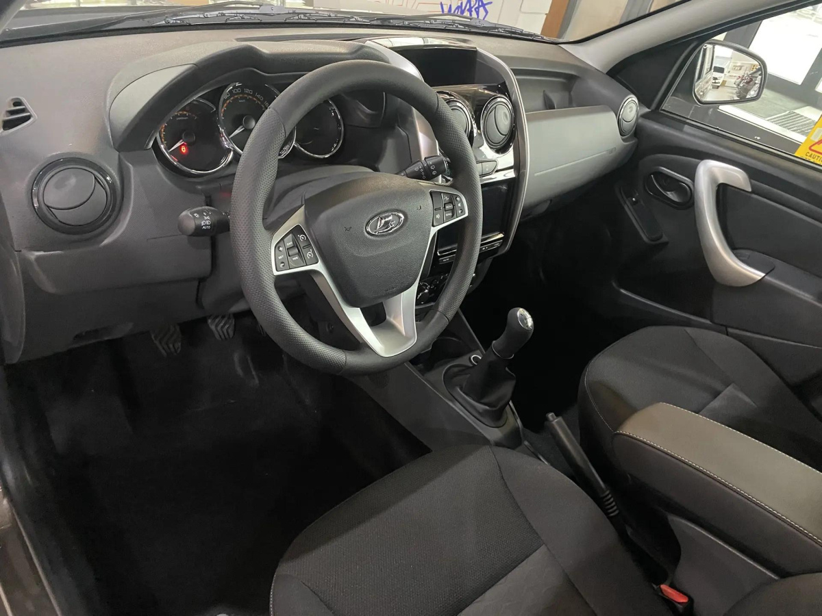 LADA LARGUS 1.6 MT (106 л.с.)
