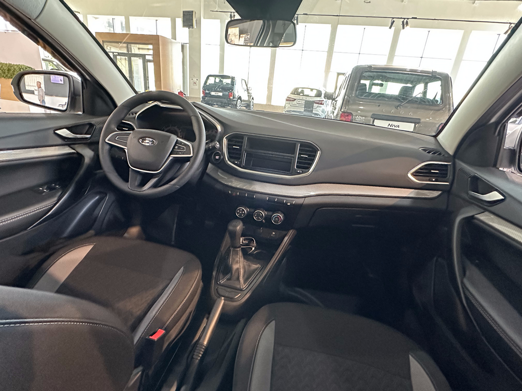 LADA VESTA 1.6 МТ (106 л.с.)