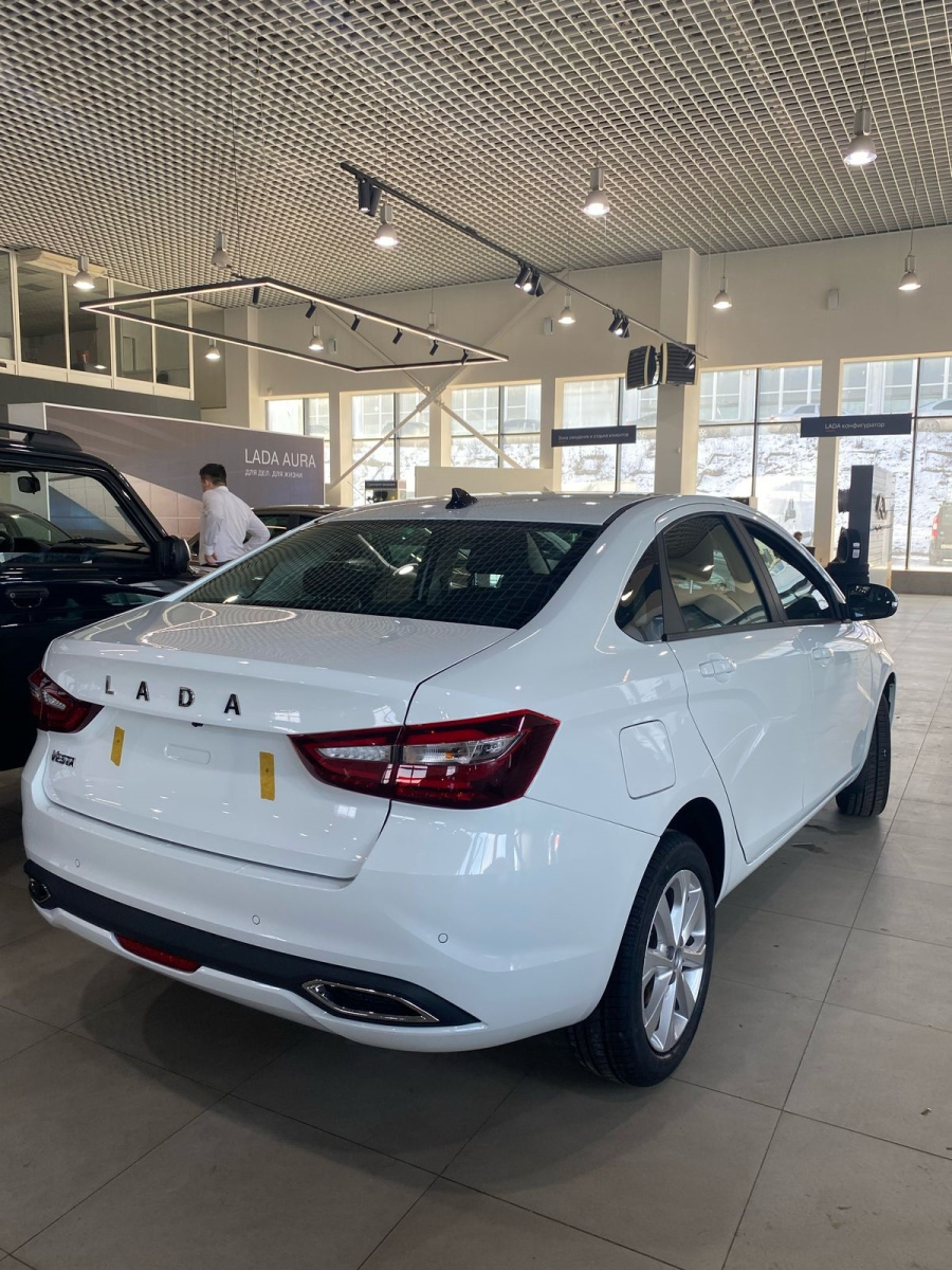 LADA VESTA 1.8 CVT (122 л.с.)