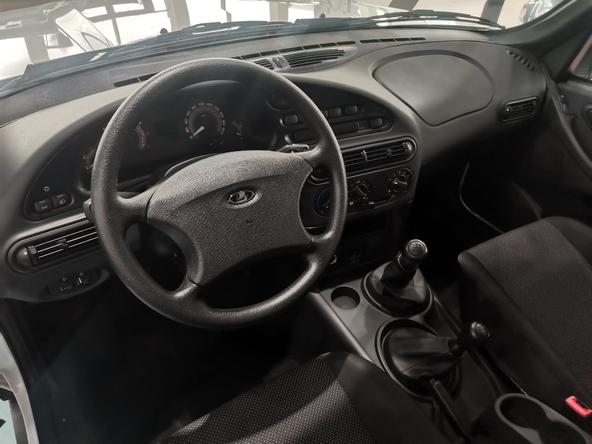 LADA NIVA TRAVEL 1.7 MT (83 л.с.) 4WD