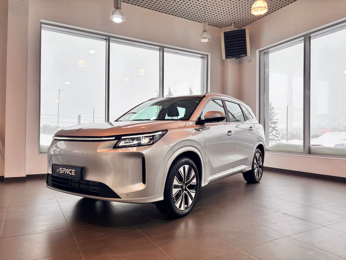 EVOLUTE I-SPACE 1.5hyb CVT (367 л.с.) 4WD