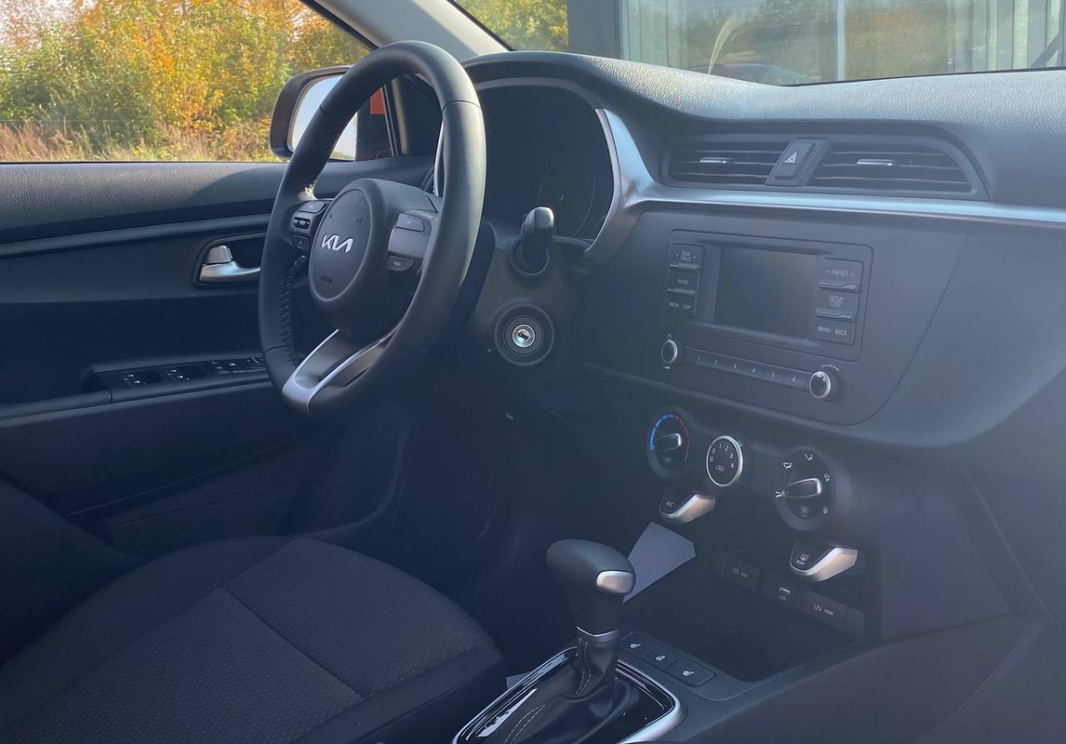 SOLARIS KRX 1.6 AT (123 л.с.)