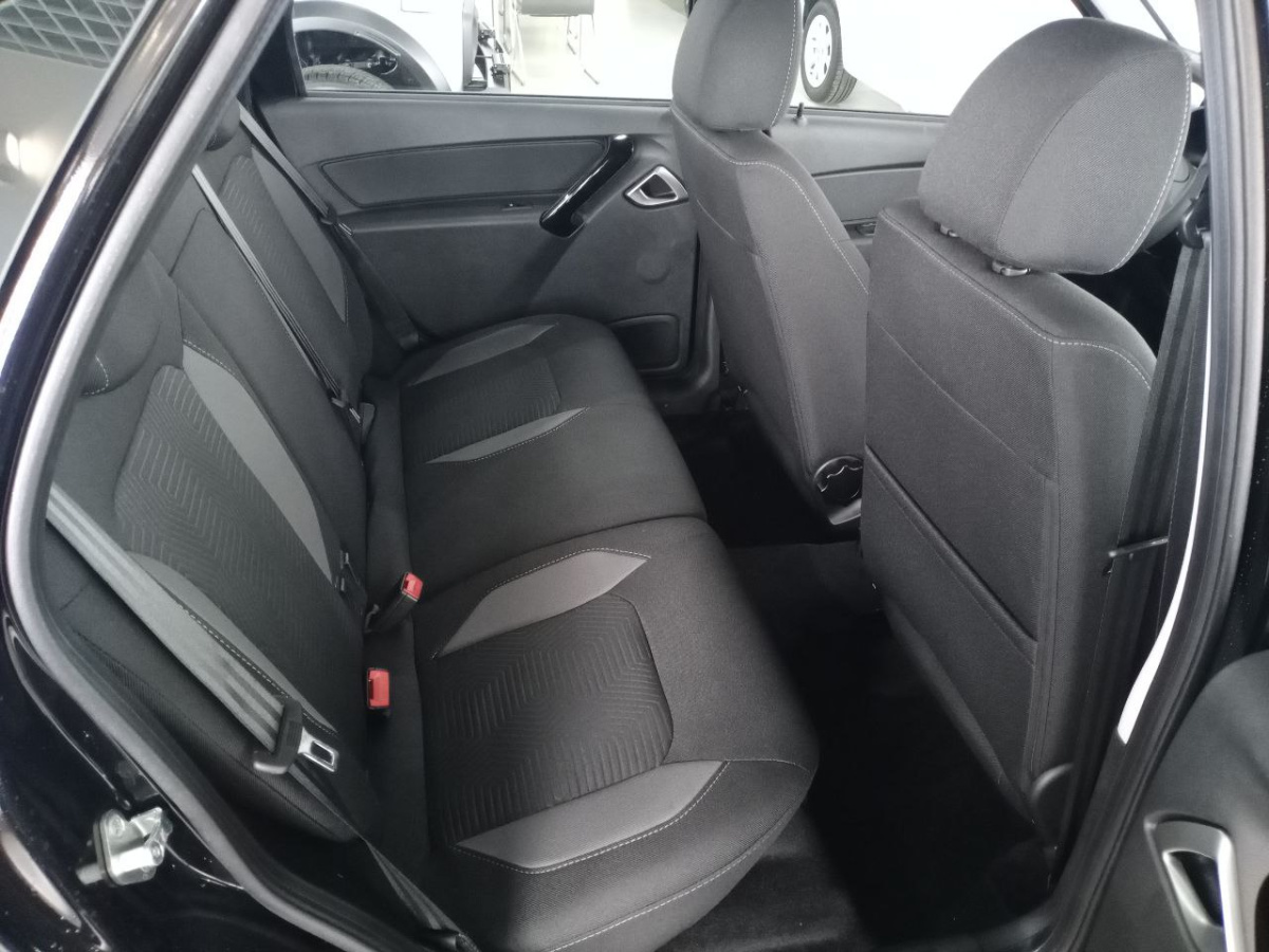LADA GRANTA 1.6 MT (106 л.с.)
