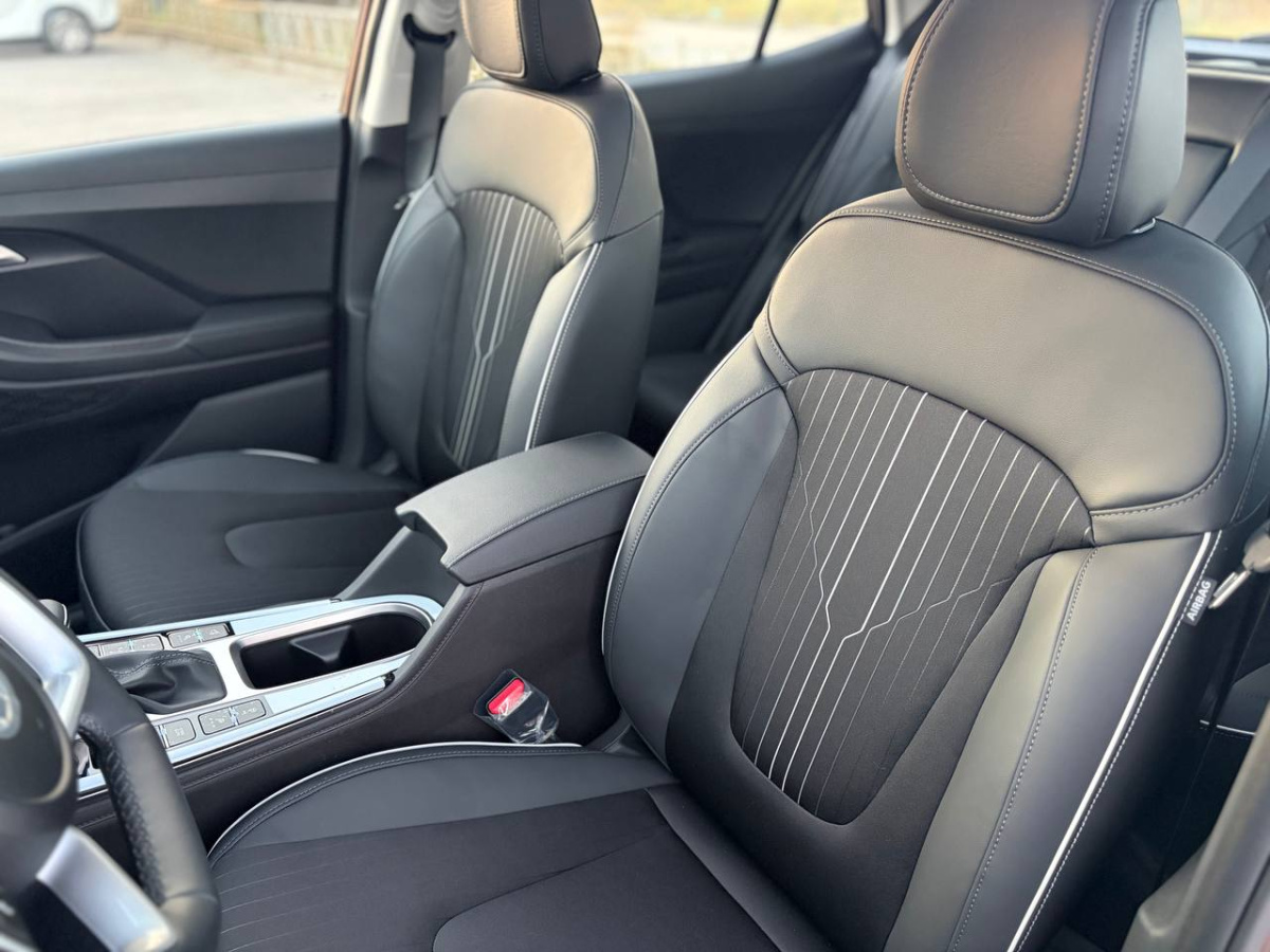 SOLARIS HC 2.0 AT (150 л.с.) 4WD
