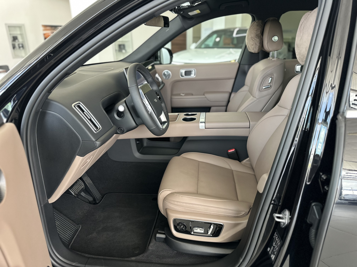LIXIANG L7 52.3 kWh 1.5hyb AT (449 л.с.) 4WD