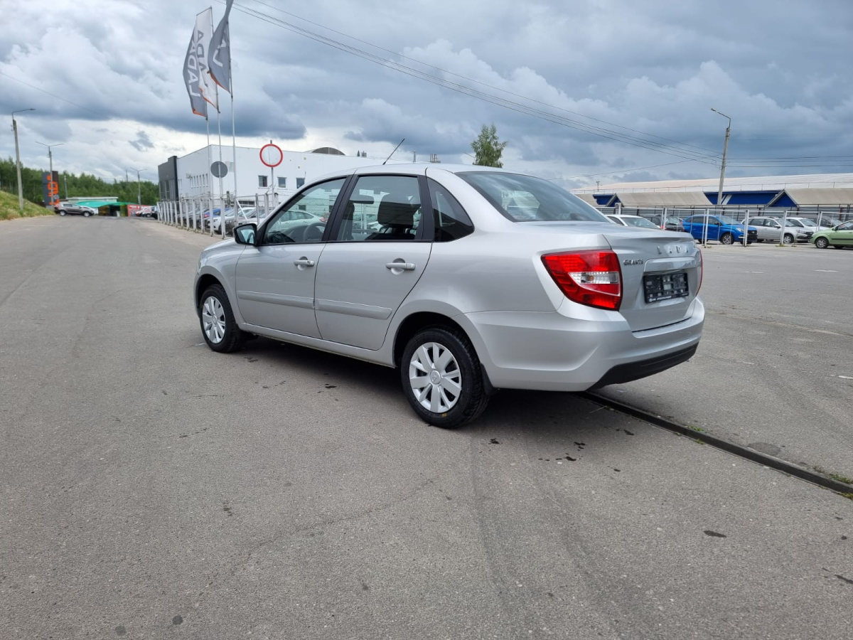 LADA GRANTA 1.6 MT (90 л.с.)