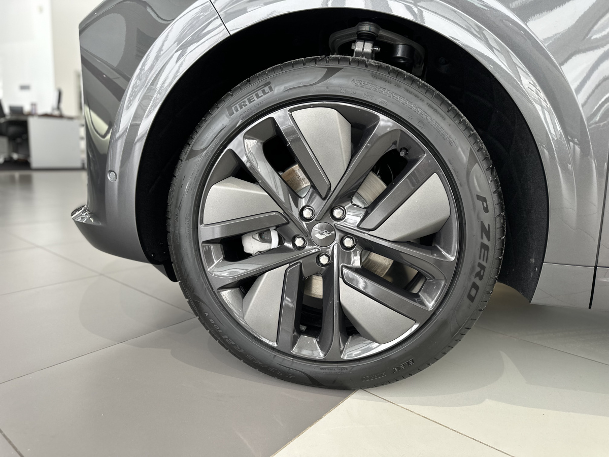 LIXIANG L6 1.5hyb AT (408 л.с.) 4WD