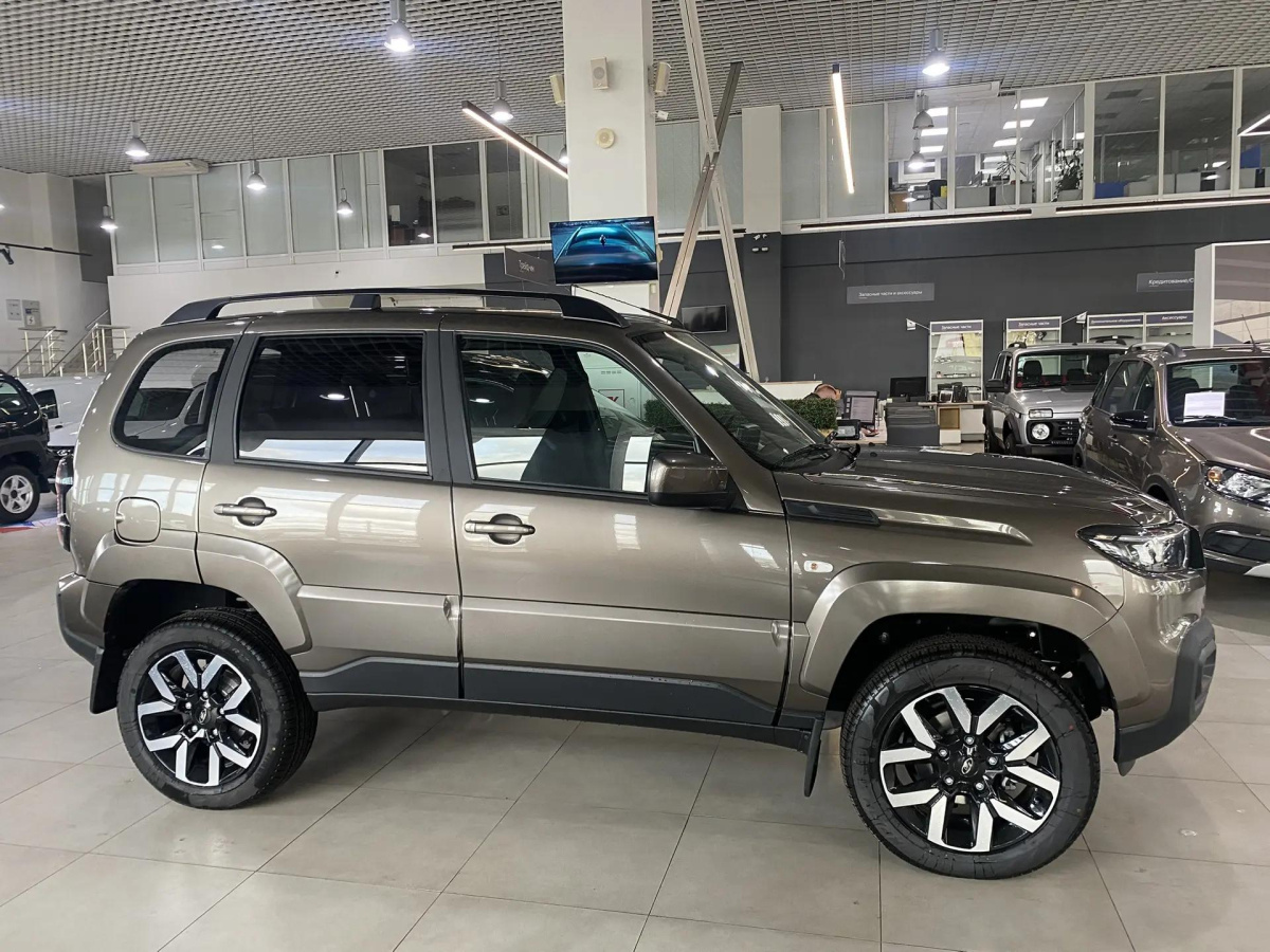 LADA NIVA TRAVEL 1.8 MT (90 л.с.) 4WD