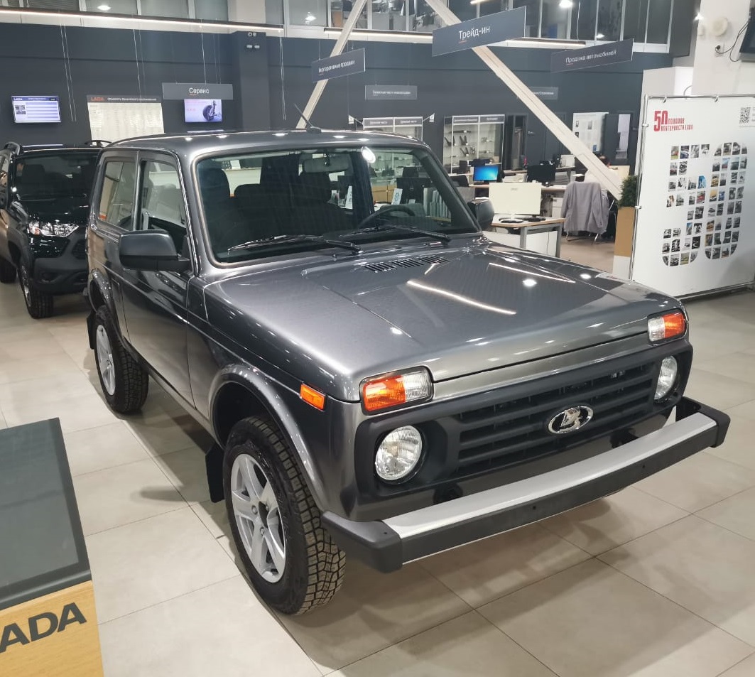 LADA NIVA LEGEND 1.7 MT (83 л.с.) 4WD