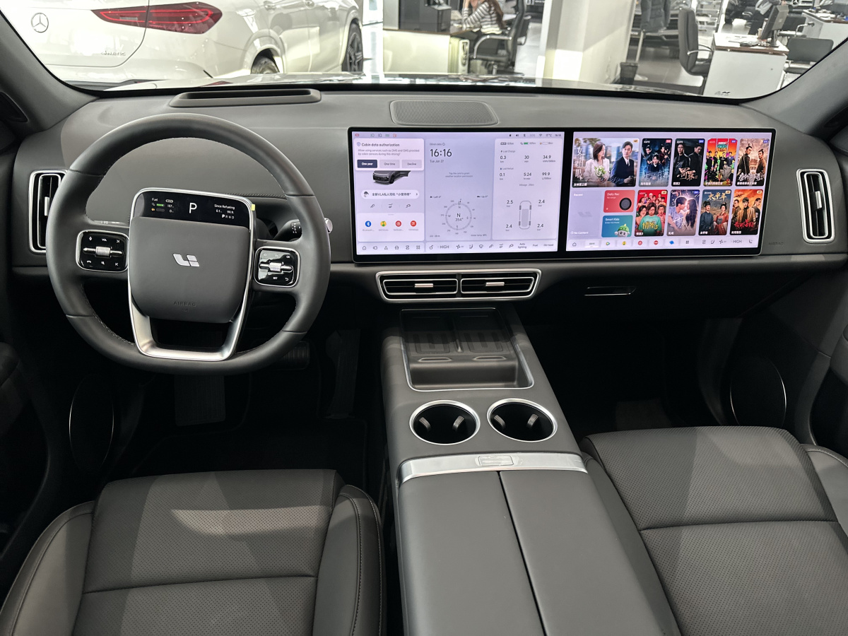 LIXIANG L6 1.5hyb AT (408 л.с.) 4WD