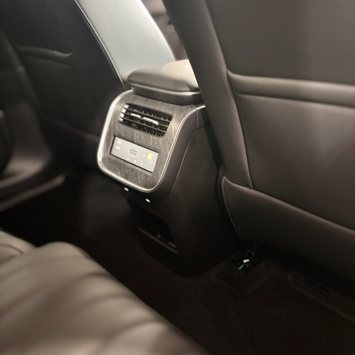 EXEED EXLANTIX ET 1.5hyb AT (469 л.с.) 4WD