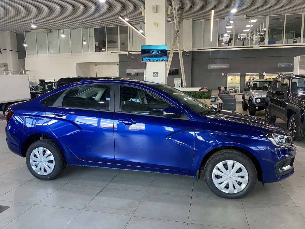 LADA VESTA 1.6 CVT (106 л.с.)