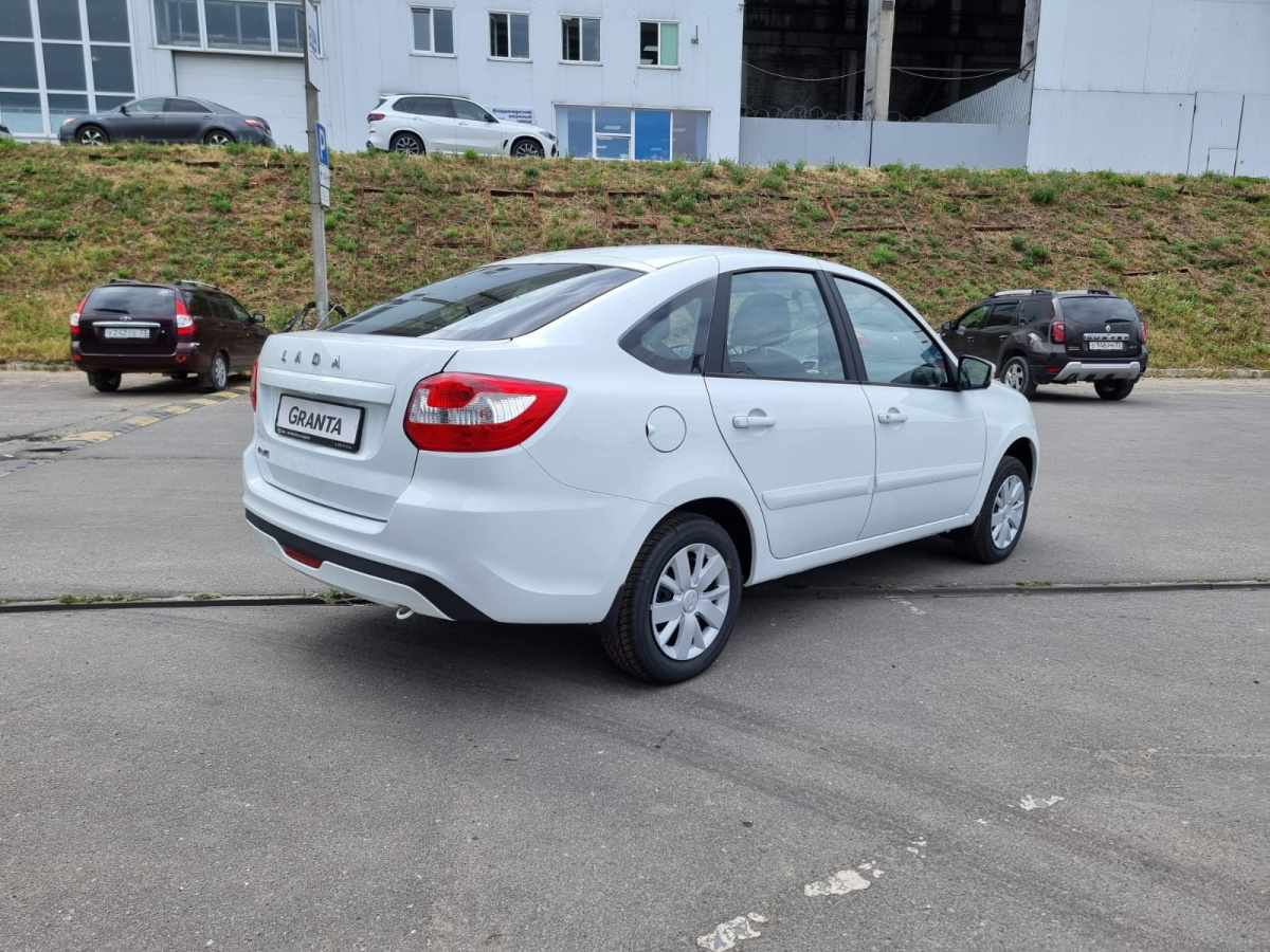 LADA GRANTA 1.6 MT (90 л.с.)