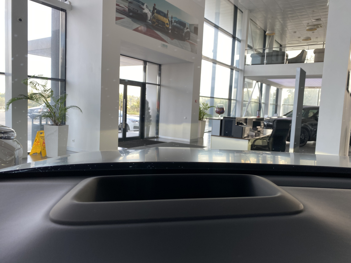 LIXIANG L9 52.3 kWh 1.5hyb AT (449 л.с.) 4WD