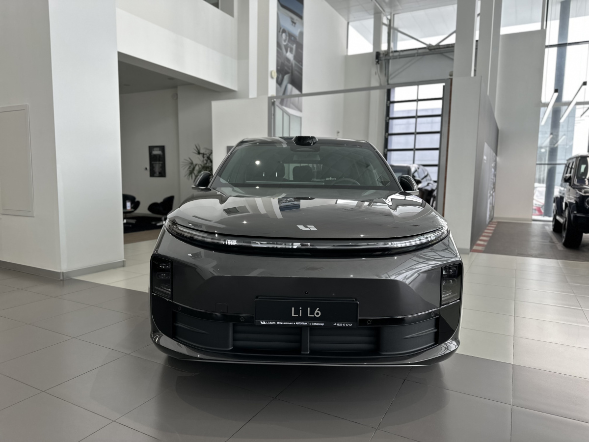 LIXIANG L6 1.5hyb AT (408 л.с.) 4WD