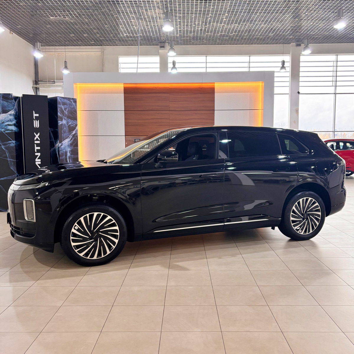 EXEED EXLANTIX ET 1.5hyb AT (469 л.с.) 4WD