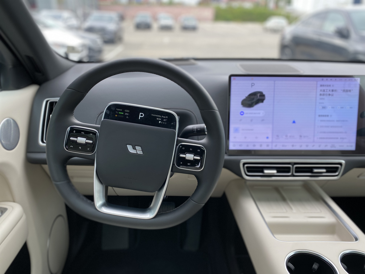 LIXIANG L9 52.3 kWh 1.5hyb AT (449 л.с.) 4WD