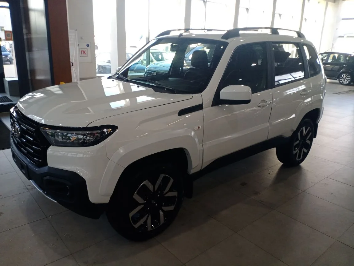 LADA NIVA TRAVEL 1.8 MT (90 л.с.) 4WD