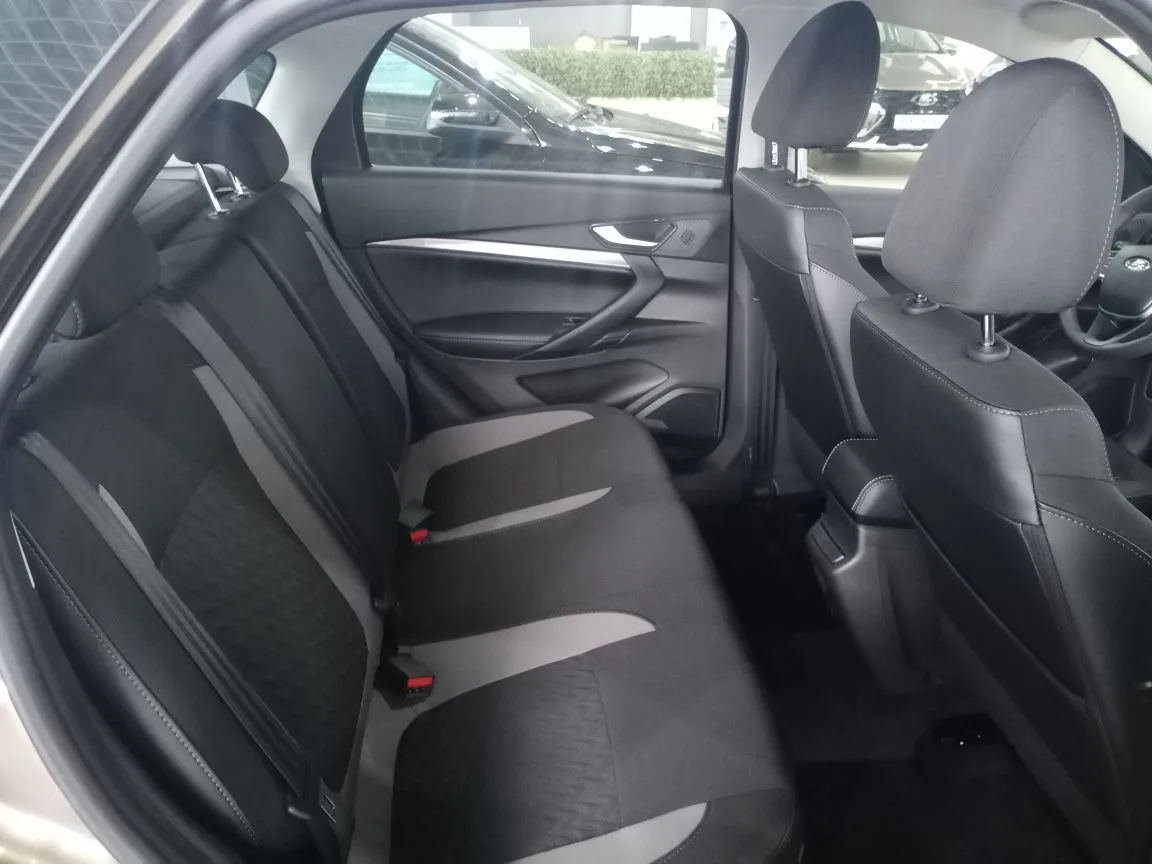 LADA VESTA SW 1.6 CVT (106 л.с.)