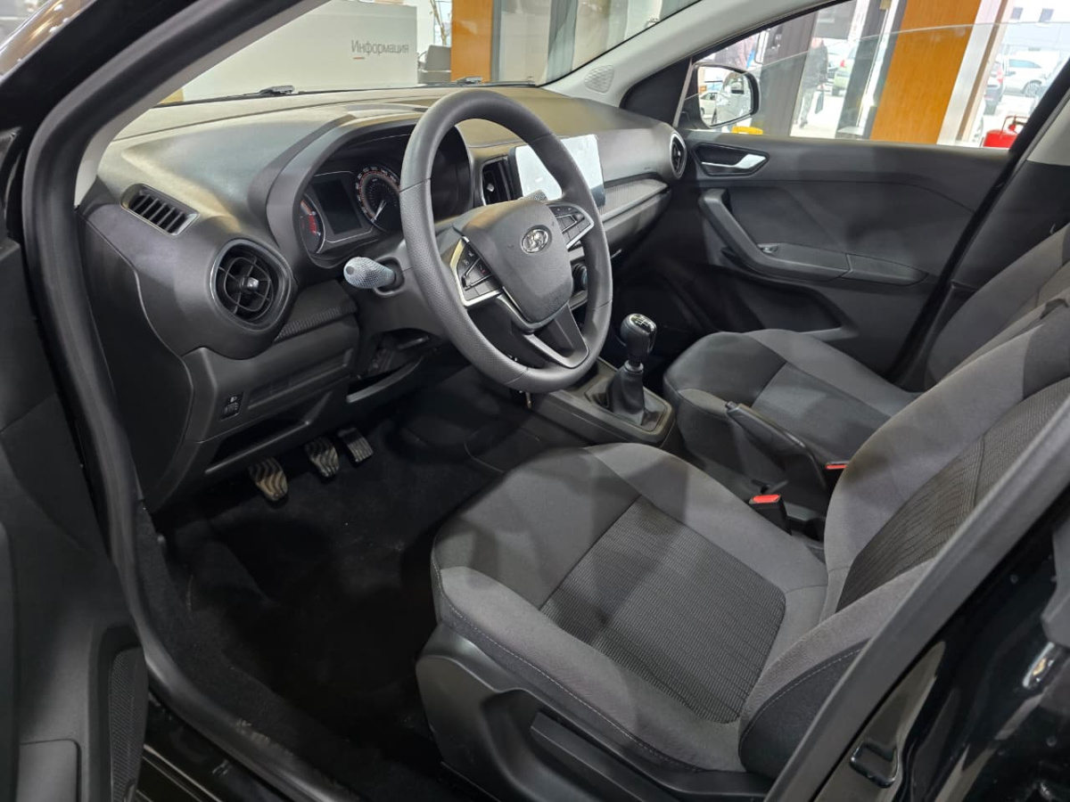 LADA ISKRA 1.6 CVT (106 л.с.)