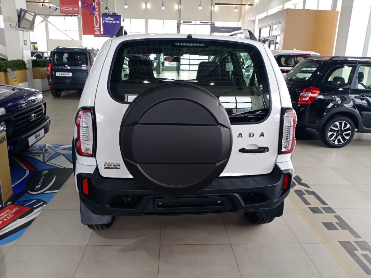 LADA NIVA TRAVEL 1.8 MT (90 л.с.) 4WD