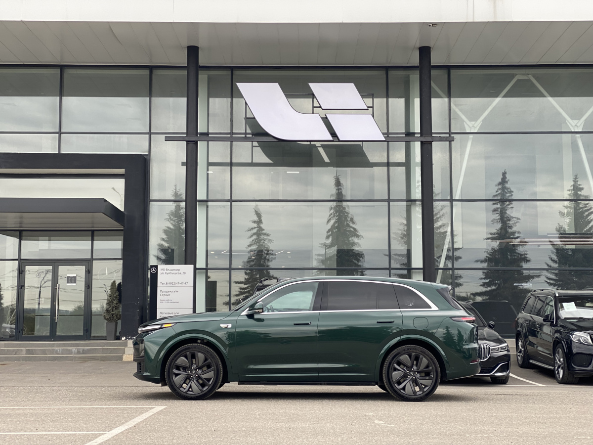 LIXIANG L7 52.3 kWh 1.5hyb AT (449 л.с.) 4WD