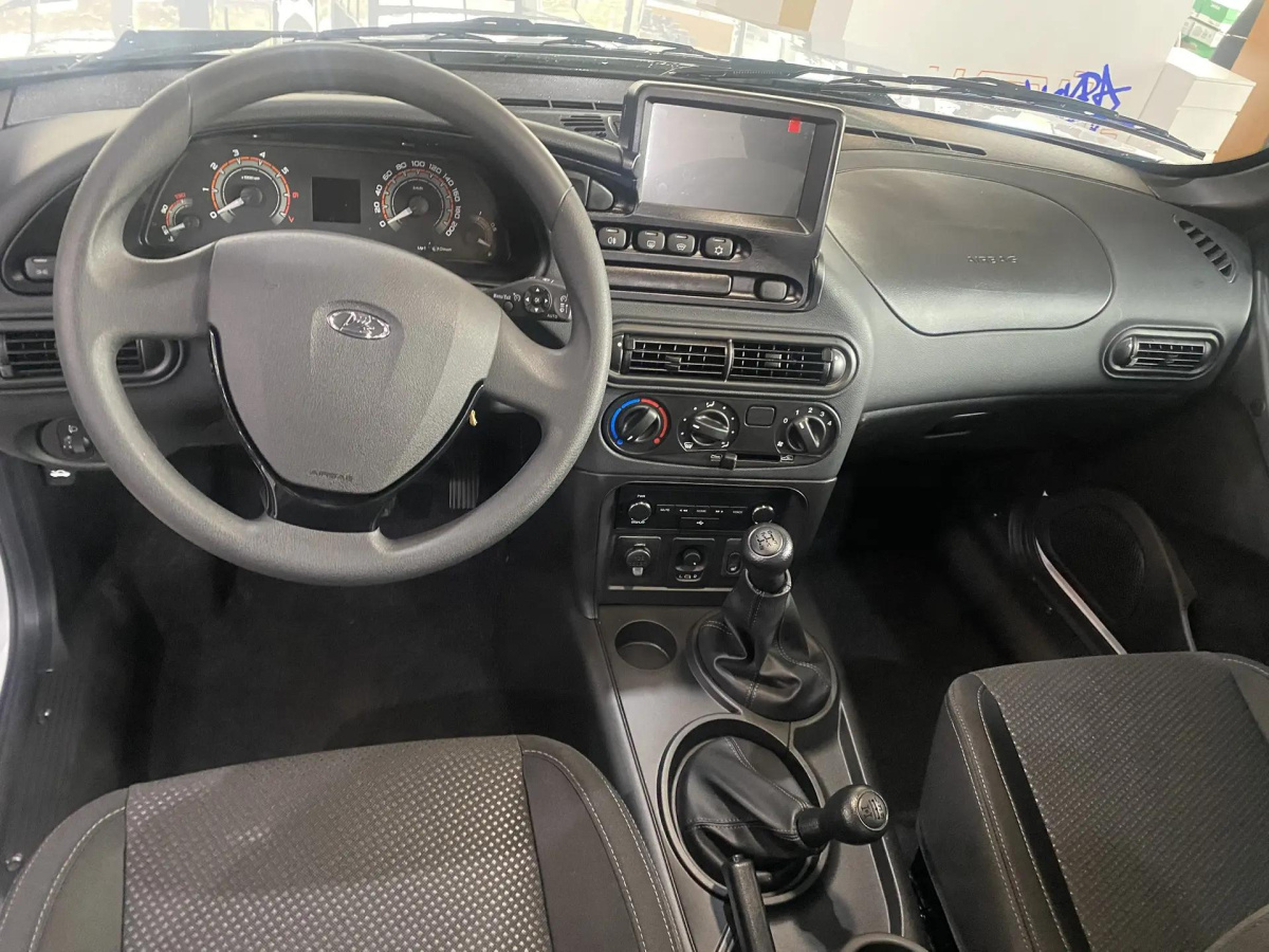 LADA NIVA TRAVEL 1.8 MT (90 л.с.) 4WD