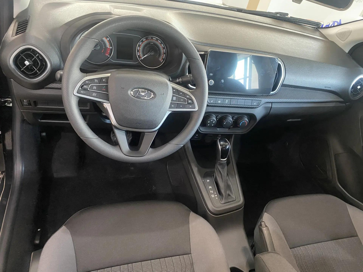 LADA ISKRA 1.6 CVT (106 л.с.)