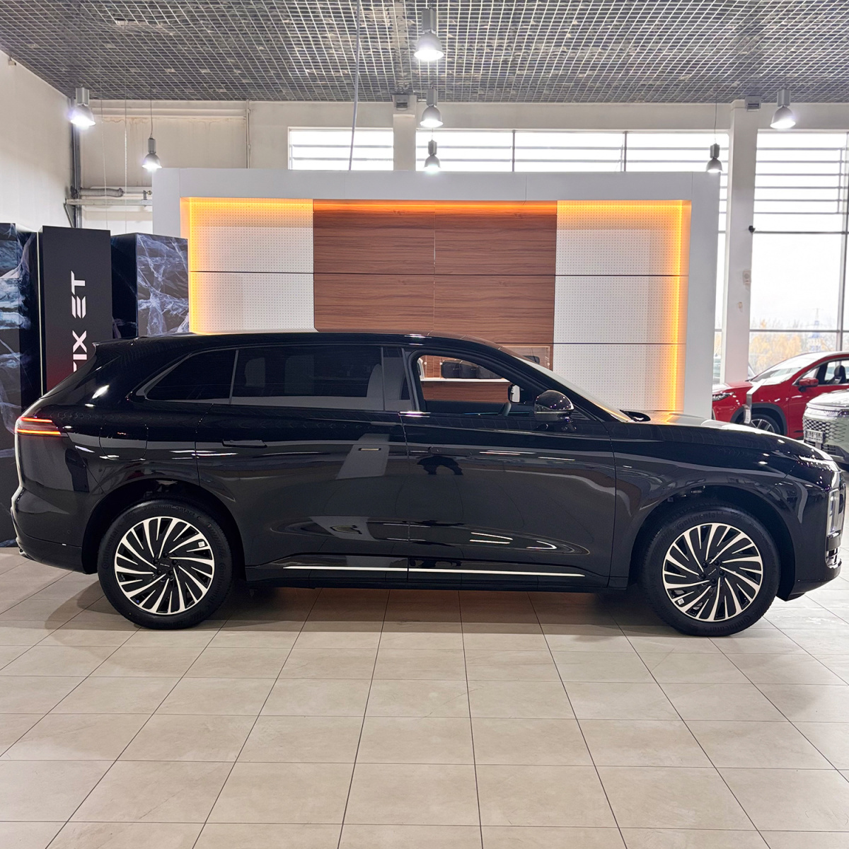 EXEED EXLANTIX ET 1.5hyb AT (469 л.с.) 4WD