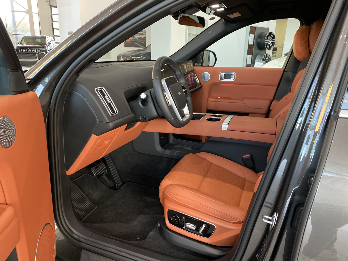 LIXIANG L7 52.3 kWh 1.5hyb AT (449 л.с.) 4WD