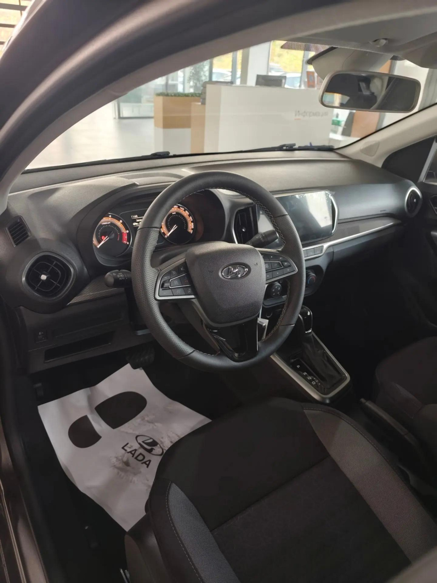 LADA ISKRA 1.6 CVT (106 л.с.)