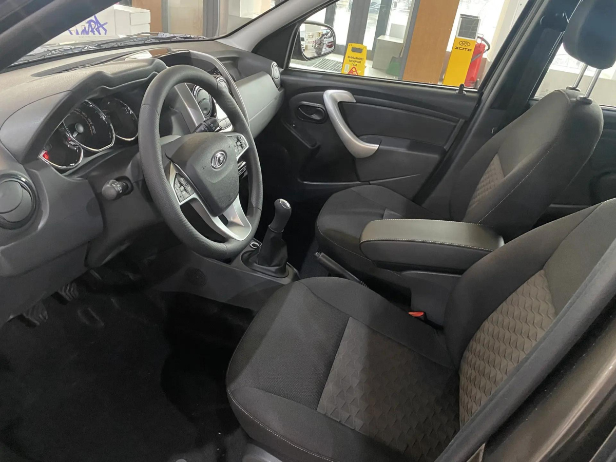 LADA LARGUS 1.6 MT (106 л.с.)