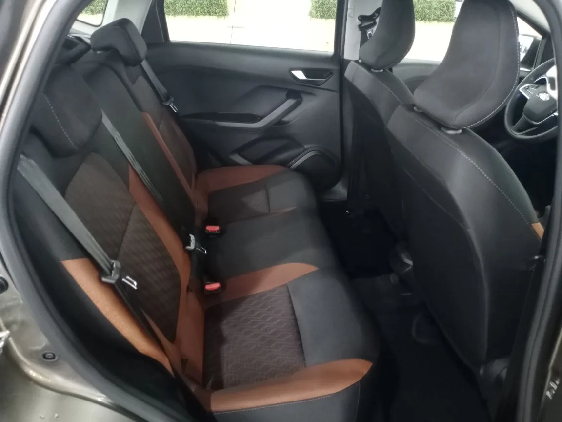 LADA ISKRA 1.6 CVT (106 л.с.)