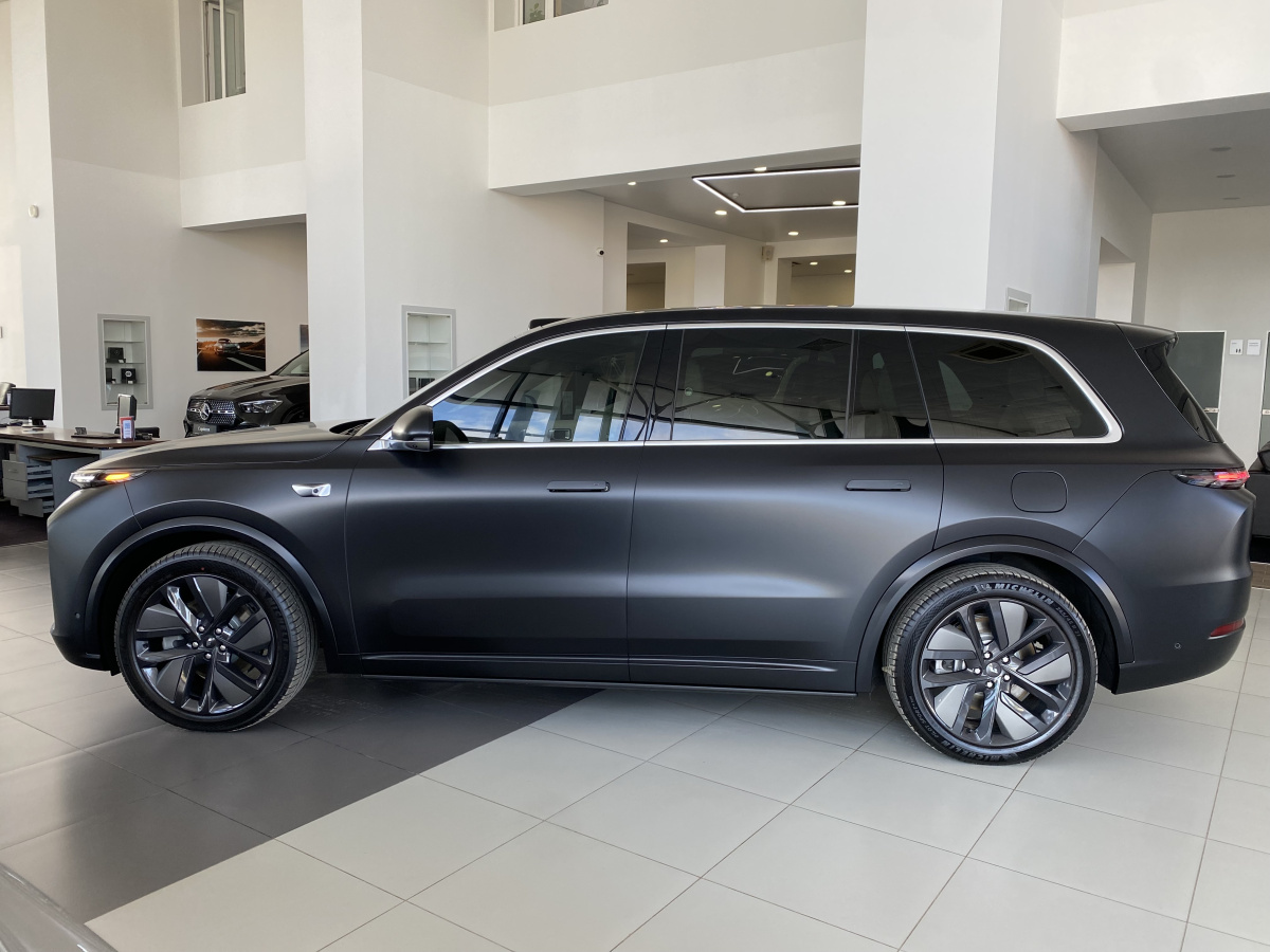 LIXIANG L9 52.3 kWh 1.5hyb AT (449 л.с.) 4WD