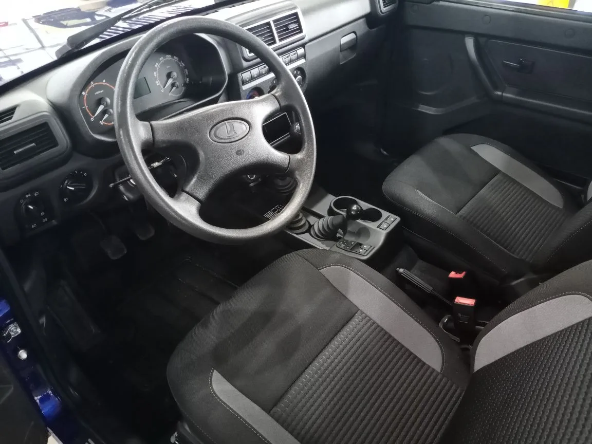 LADA NIVA LEGEND 1.7 MT (83 л.с.) 4WD