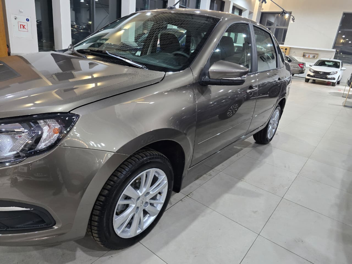 LADA GRANTA 1.6 MT (106 л.с.)