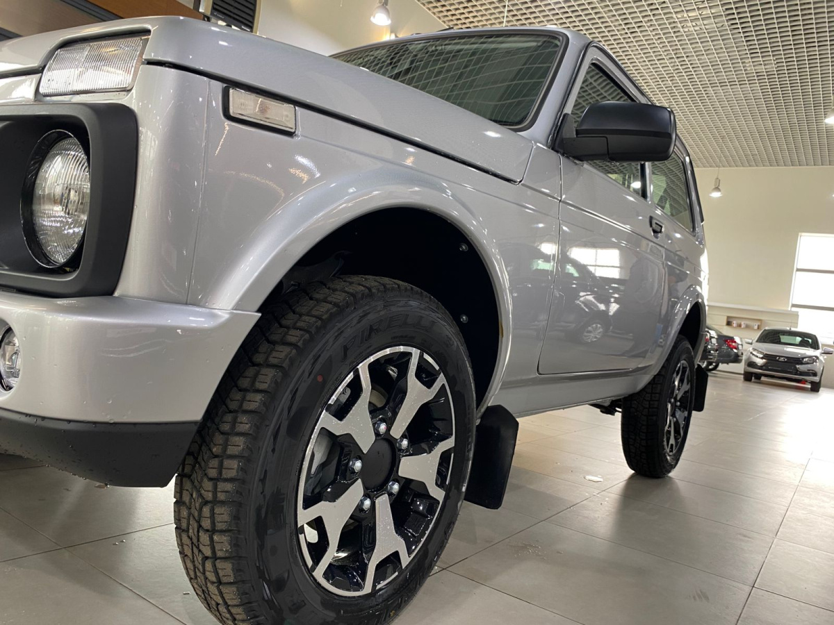 LADA NIVA LEGEND 1,8 (90 л.с) 4WD