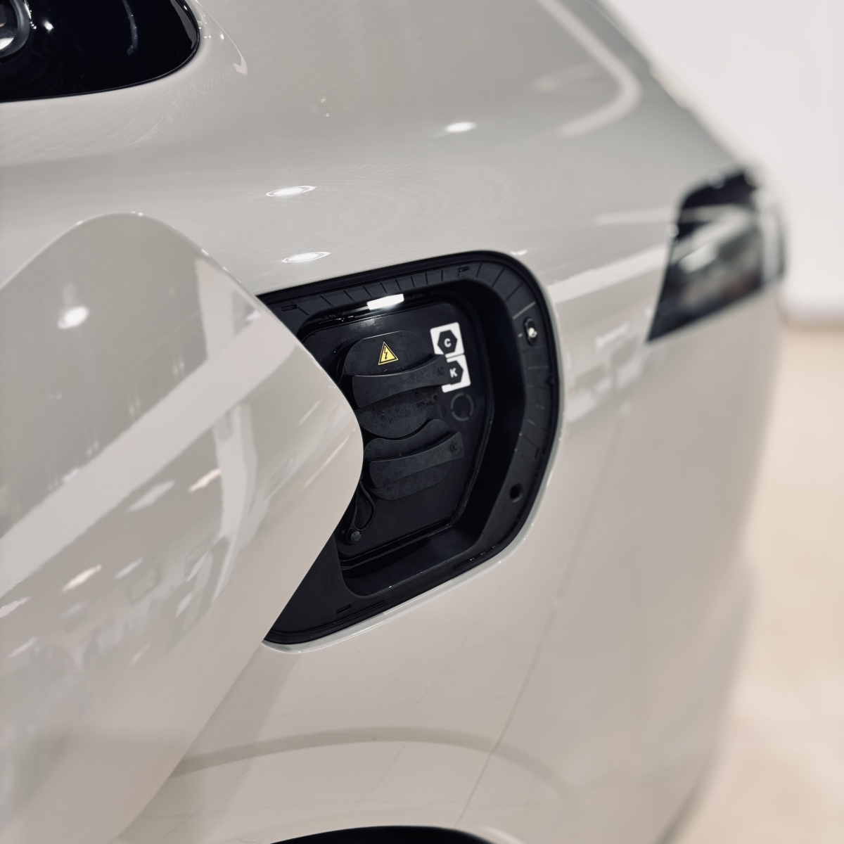 EXEED EXLANTIX ET 1.5hyb AT (469 л.с.) 4WD