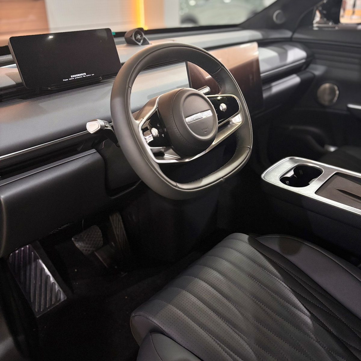 EXEED EXLANTIX ET 1.5hyb AT (469 л.с.) 4WD
