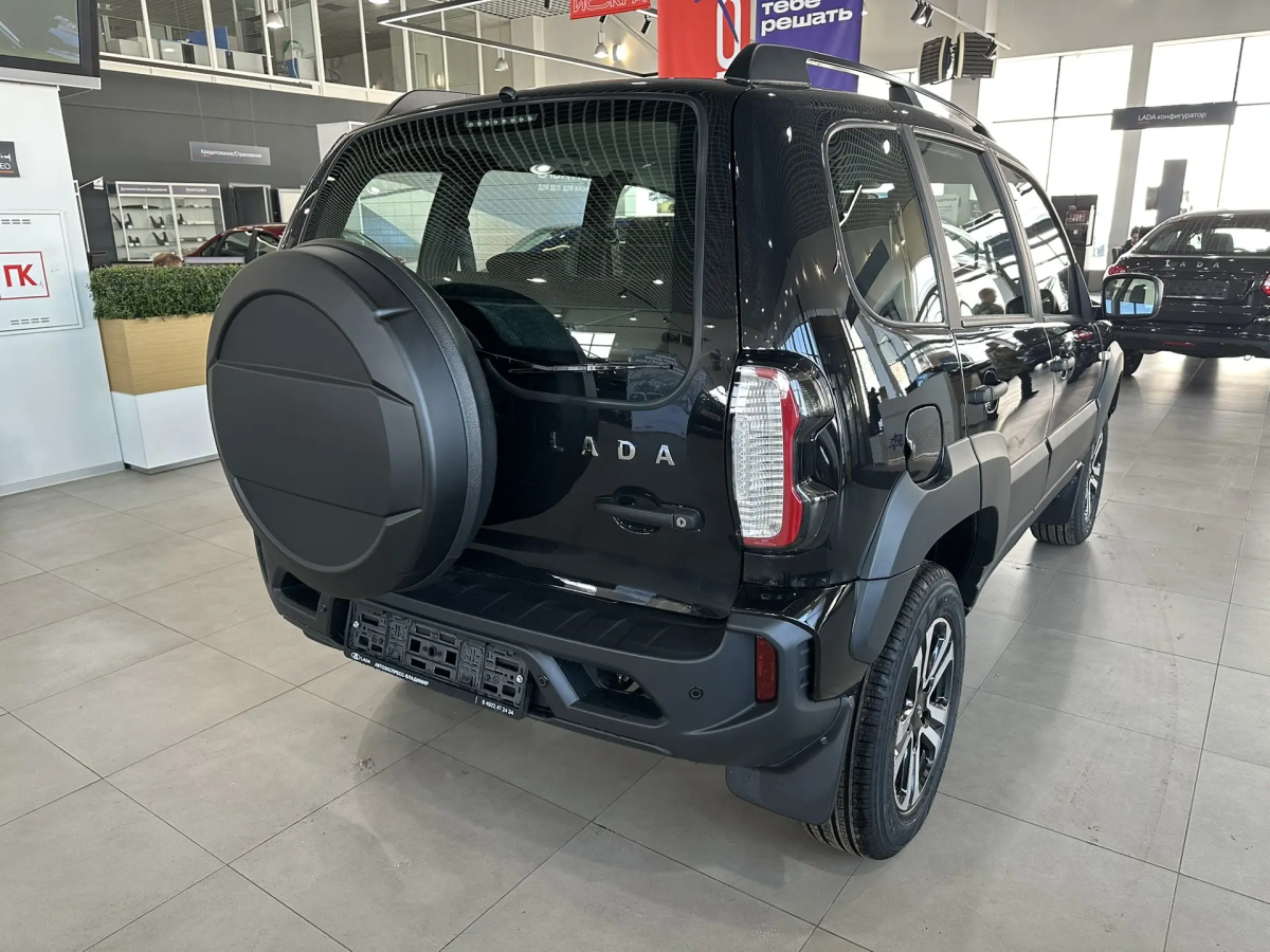 LADA NIVA TRAVEL 1.8 MT (90 л.с.) 4WD