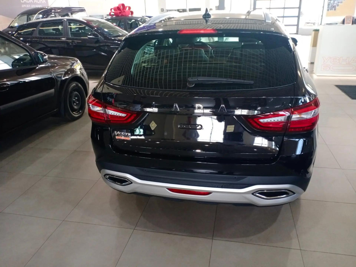 LADA VESTA SW Cross 1.8 МT (122 л.с.)