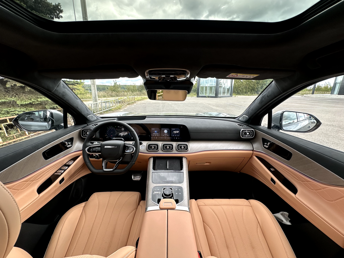 JAECOO J8 2.0 AMT (249 л.с.) 4WD