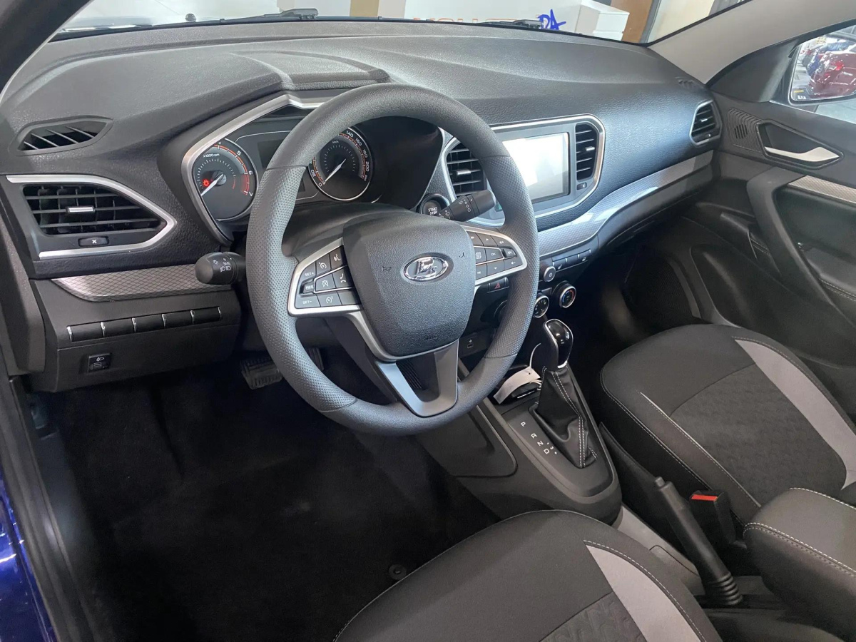LADA VESTA 1.6 CVT (106 л.с.)