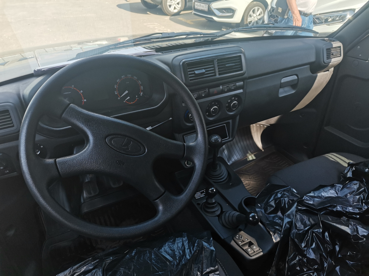 LADA NIVA LEGEND 1.7 MT (83 л.с.) 4WD