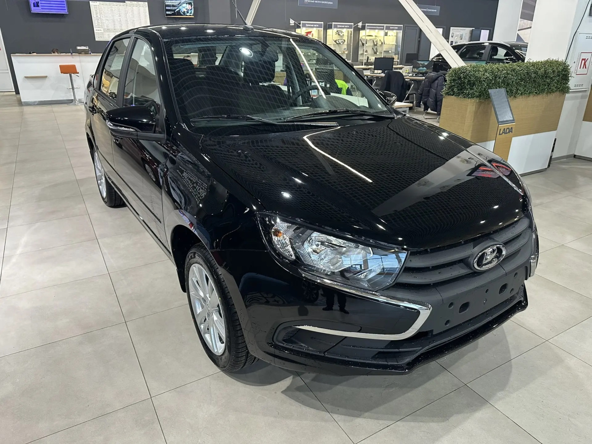 LADA GRANTA 1.6 MT (90 л.с.)